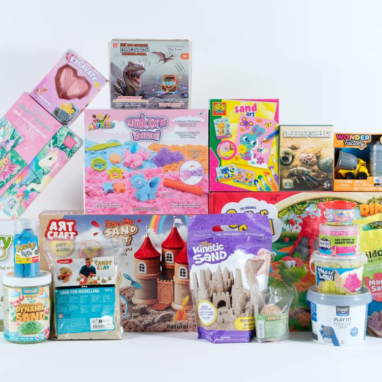 Jouets pour enfant contenant du sable Crédit: Jean-Luc Barnaverain
