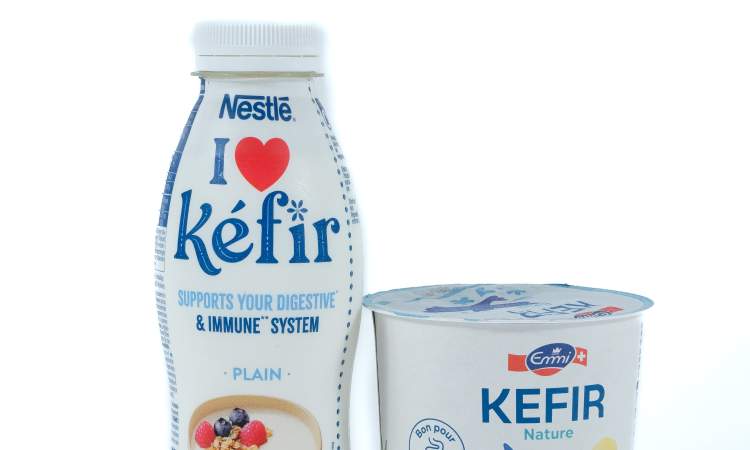 Kéfirs de Nestlé et Emmi
