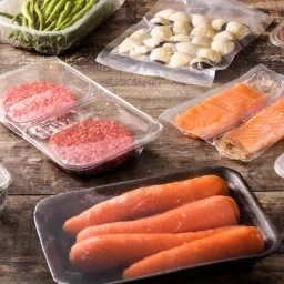 Denrées sous plastique